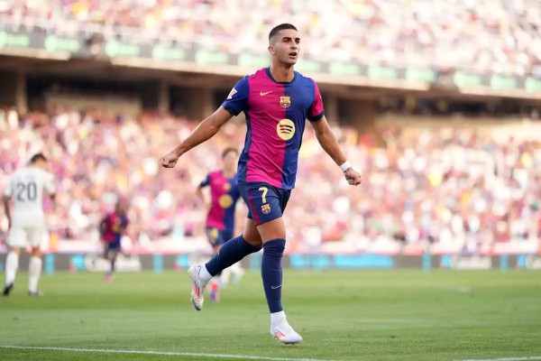 Torres có phong độ cao không hề tồi trong màu áo Barcelona