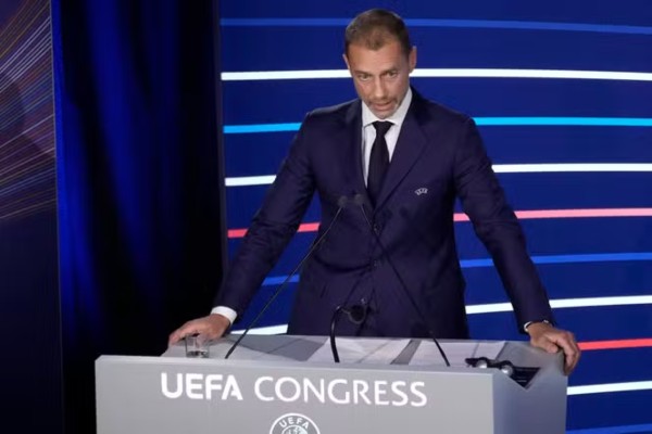 Chủ tịch Aleksander Ceferin phản đội việc mở rộng World Cup lên 64 đội